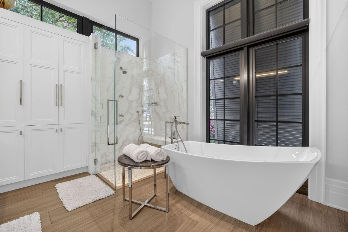 Venice 6-4 B - Residential