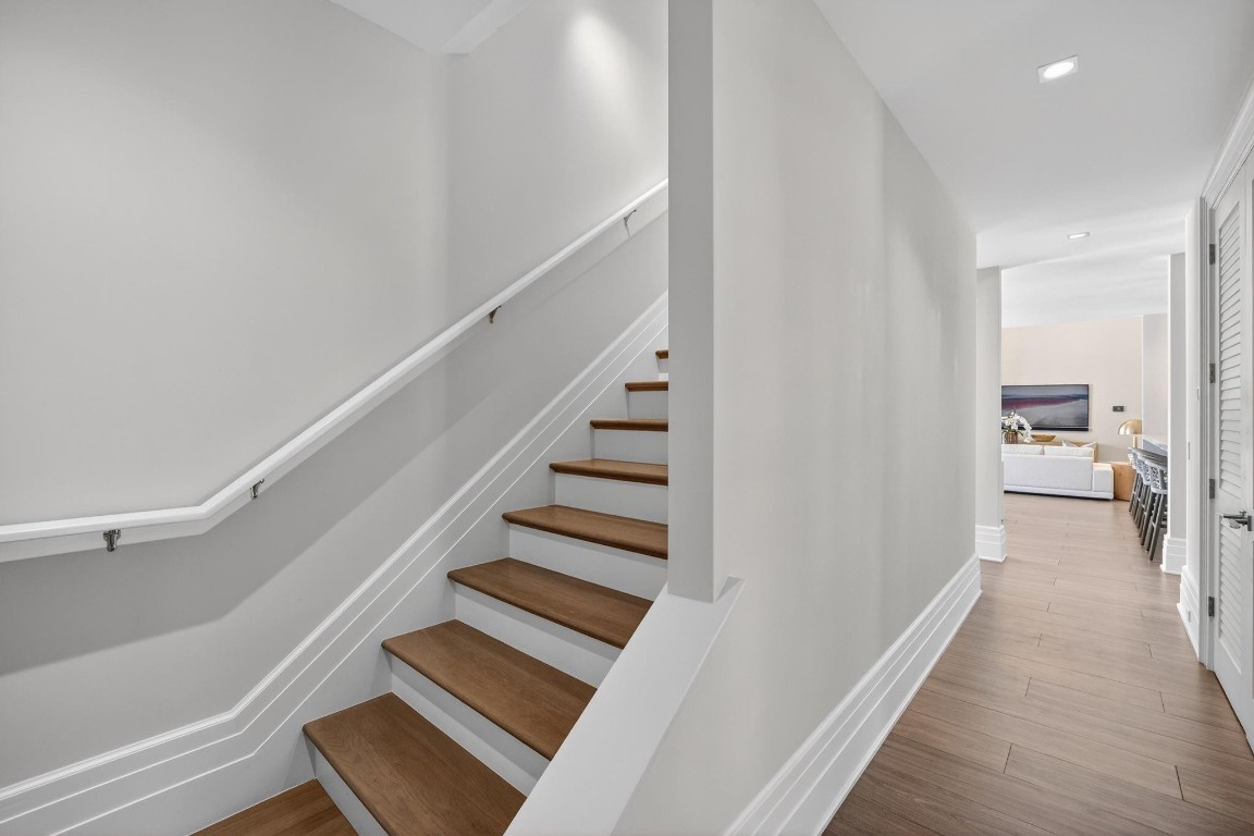 Venice 6-4 B - Residential