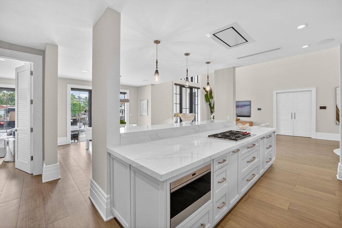 Venice 6-4 B - Residential