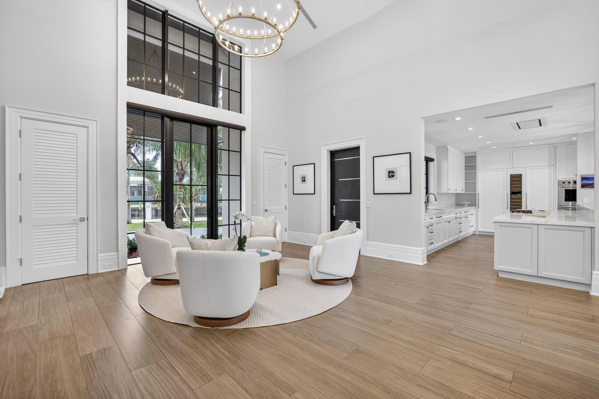 Venice 6-4 B - Residential