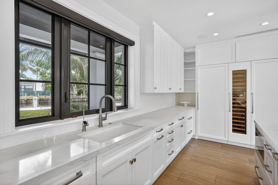 Venice 6-4 B - Residential