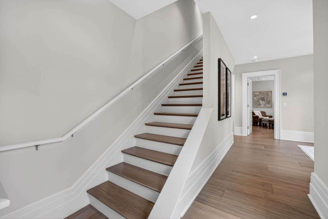 Venice 6-4 B - Residential