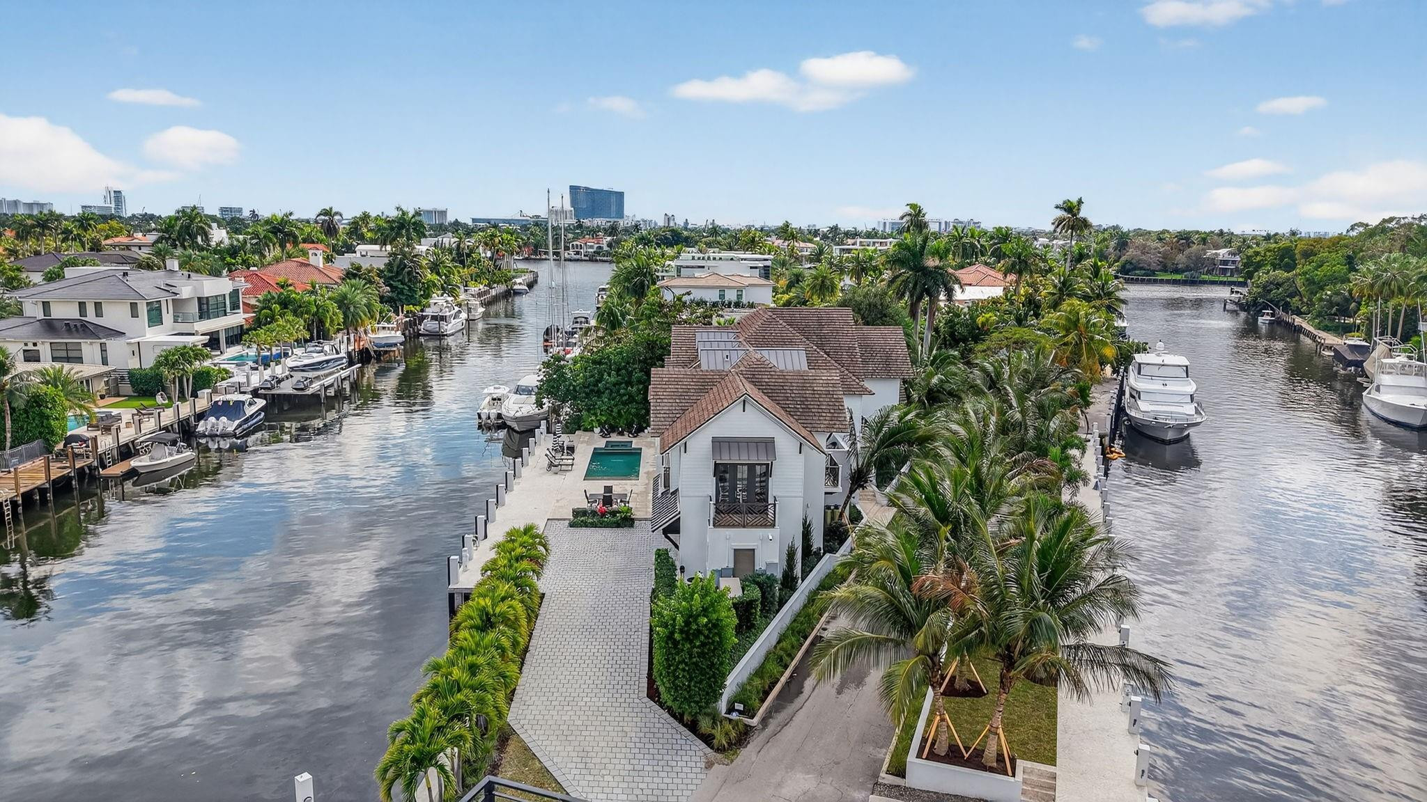 Venice 6-4 B - Residential