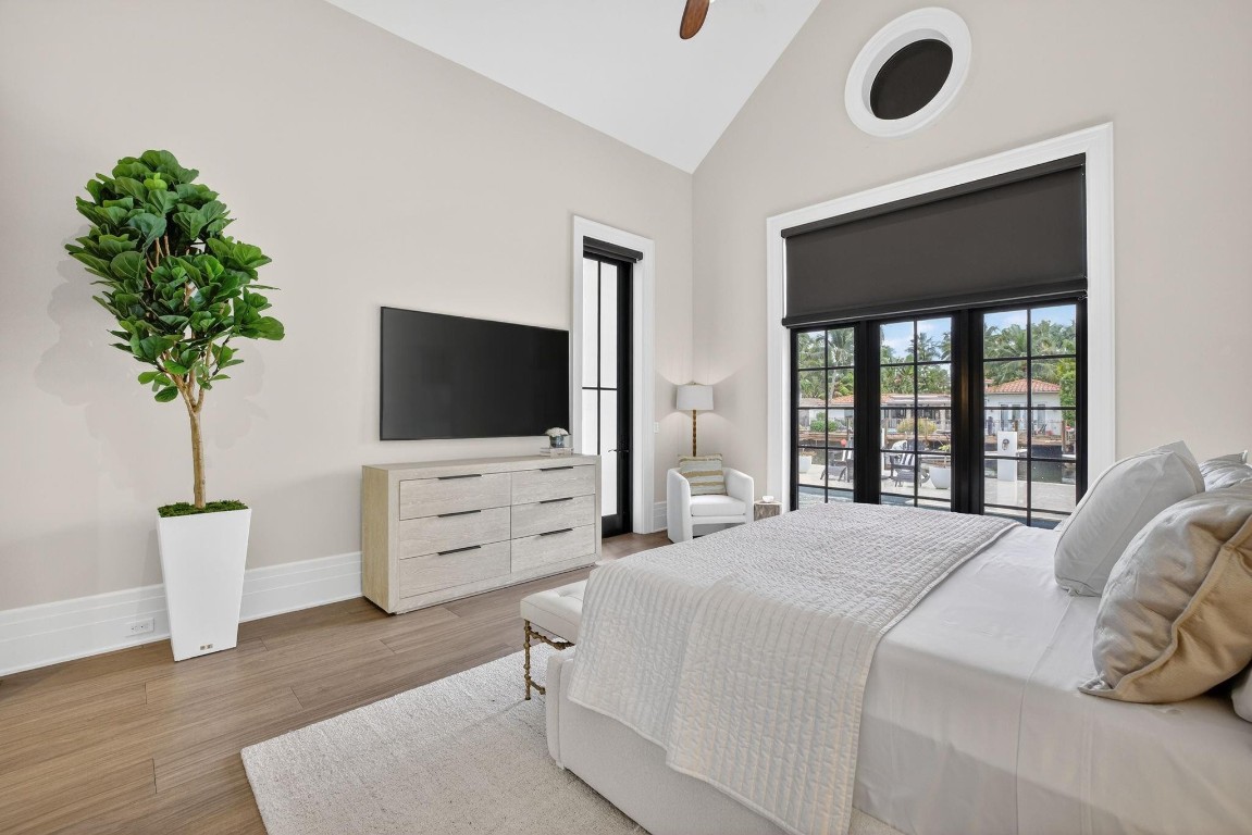 Venice 6-4 B - Residential