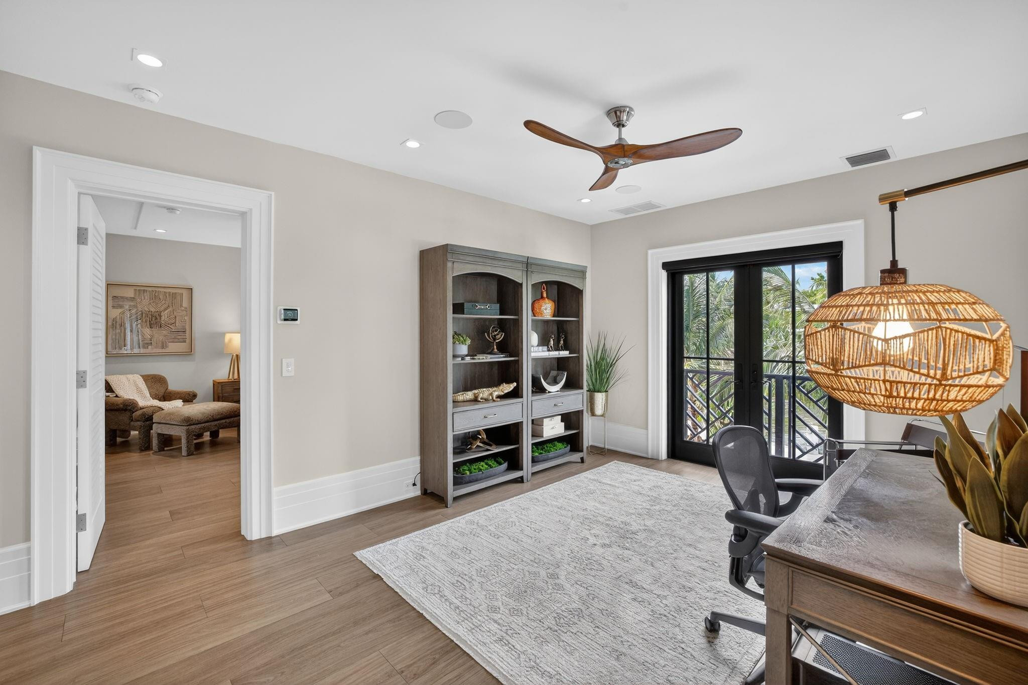 Venice 6-4 B - Residential