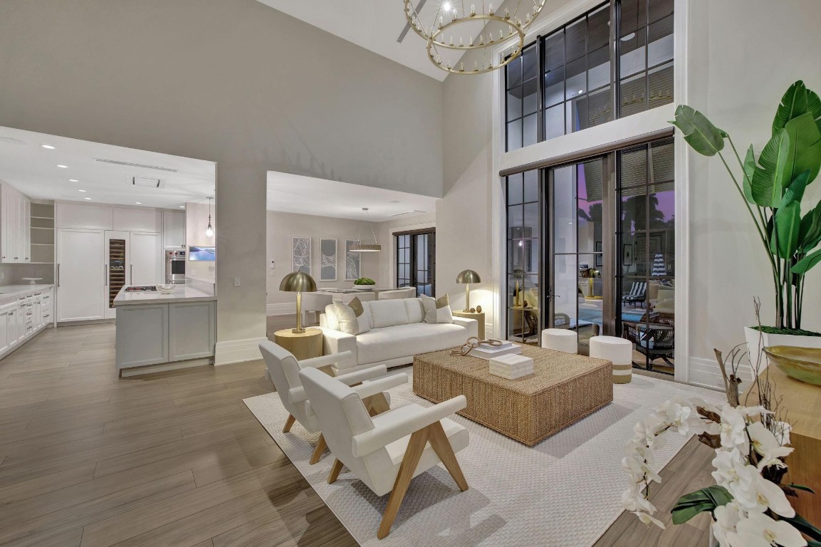 Venice 6-4 B - Residential