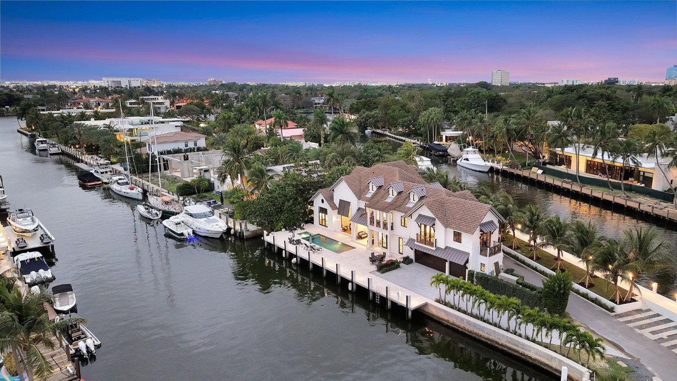 Venice 6-4 B - Residential