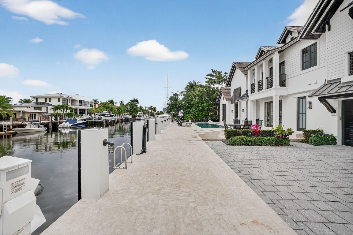 Venice 6-4 B - Residential