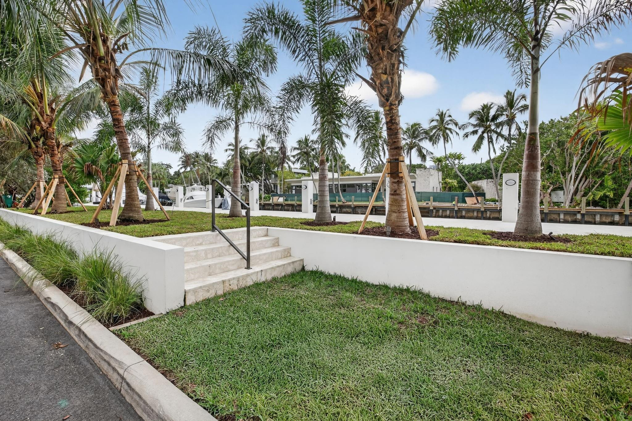 Venice 6-4 B - Residential