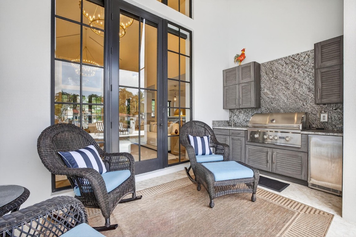 Venice 6-4 B - Residential