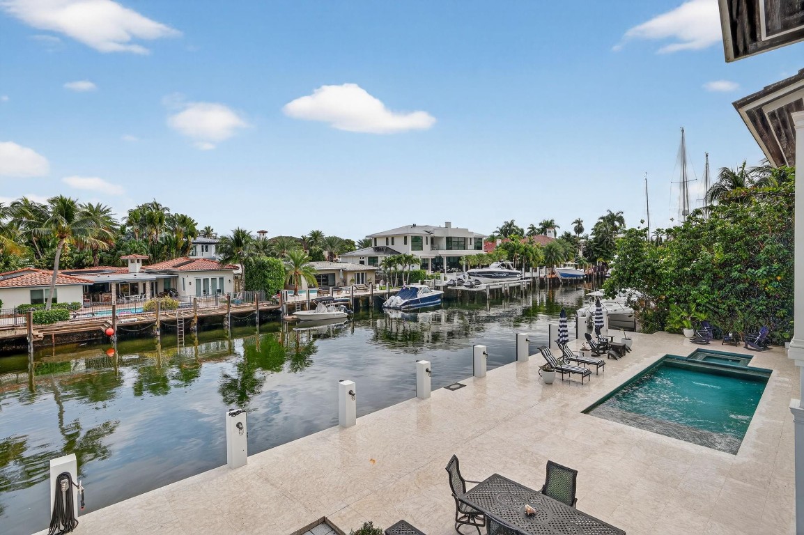 Venice 6-4 B - Residential