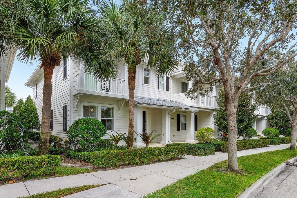 Photo of 1463 N Jeaga Drive, Jupiter, FL 33458 (MLS # R11096204)