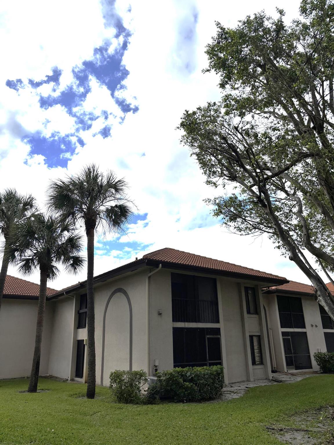 SAN REMO GOLF & TENNIS CL - Residential Lease