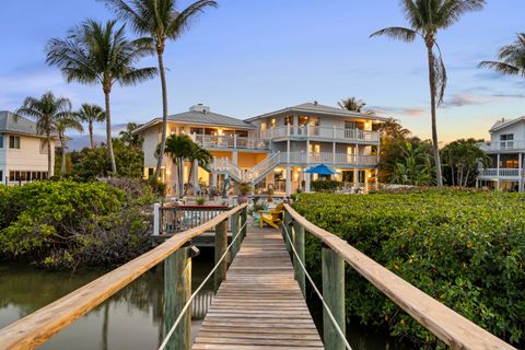 Photo of 8 Herons Nest, Sewalls Point, FL 34996 (MLS # B26024647)