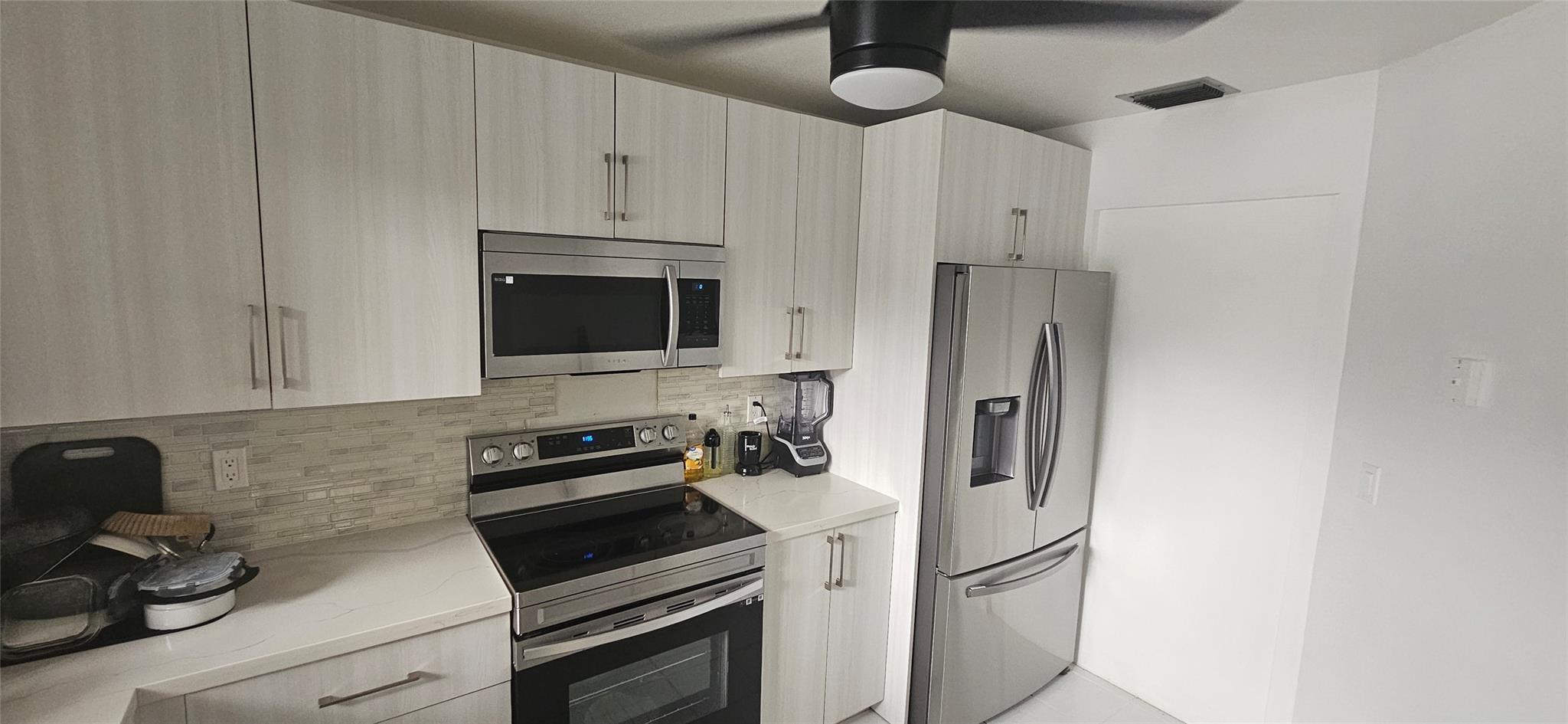 Coral Point North 126-32 - Residential Lease