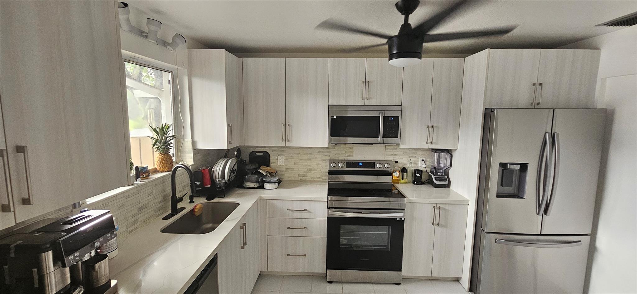 Coral Point North 126-32 - Residential Lease