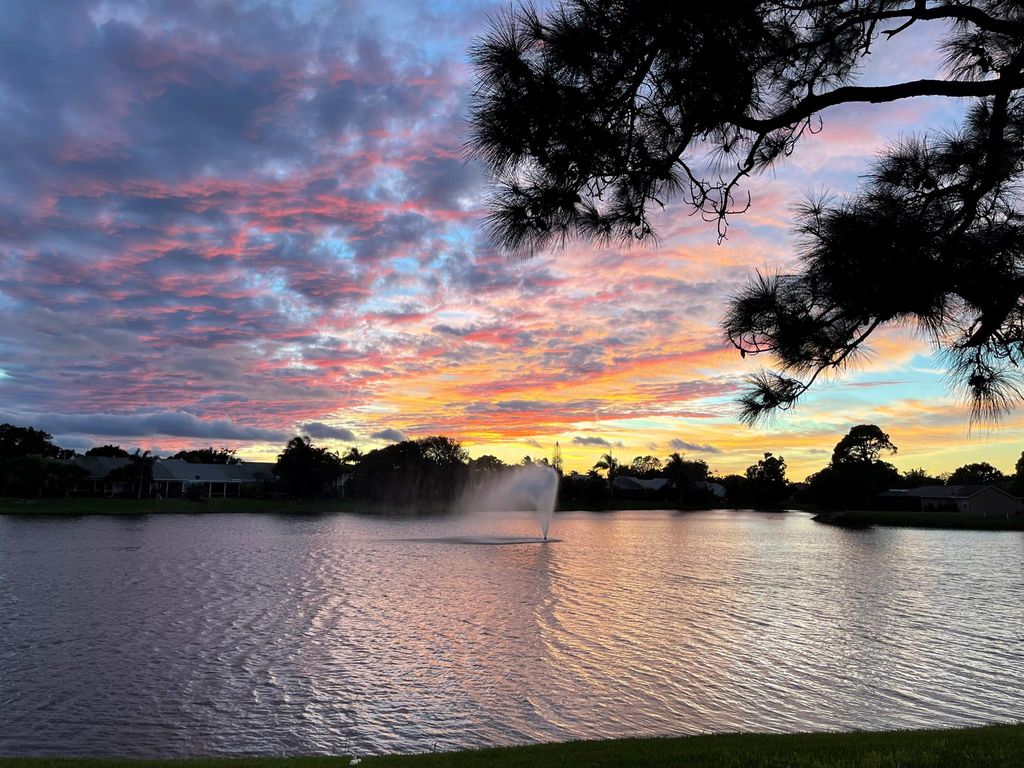 Photo of 142 Timberline Drive, Jupiter, FL 33458 (MLS # R11124088)