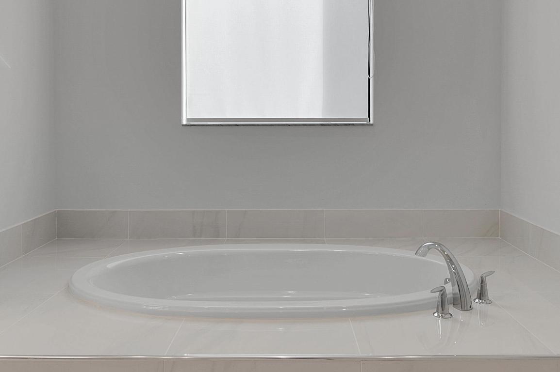 ROYAL PALM POLO - Residential