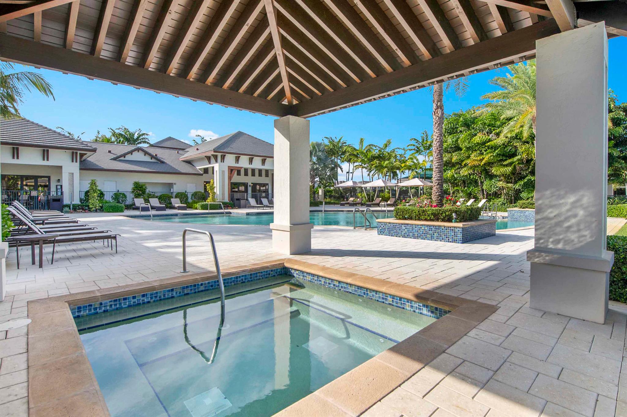 ROYAL PALM POLO PLAT - Residential