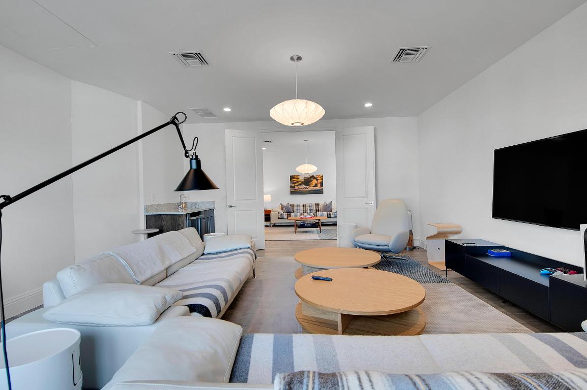 ROYAL PALM POLO - Residential