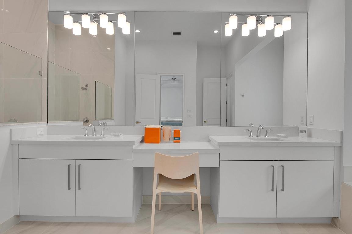 ROYAL PALM POLO - Residential