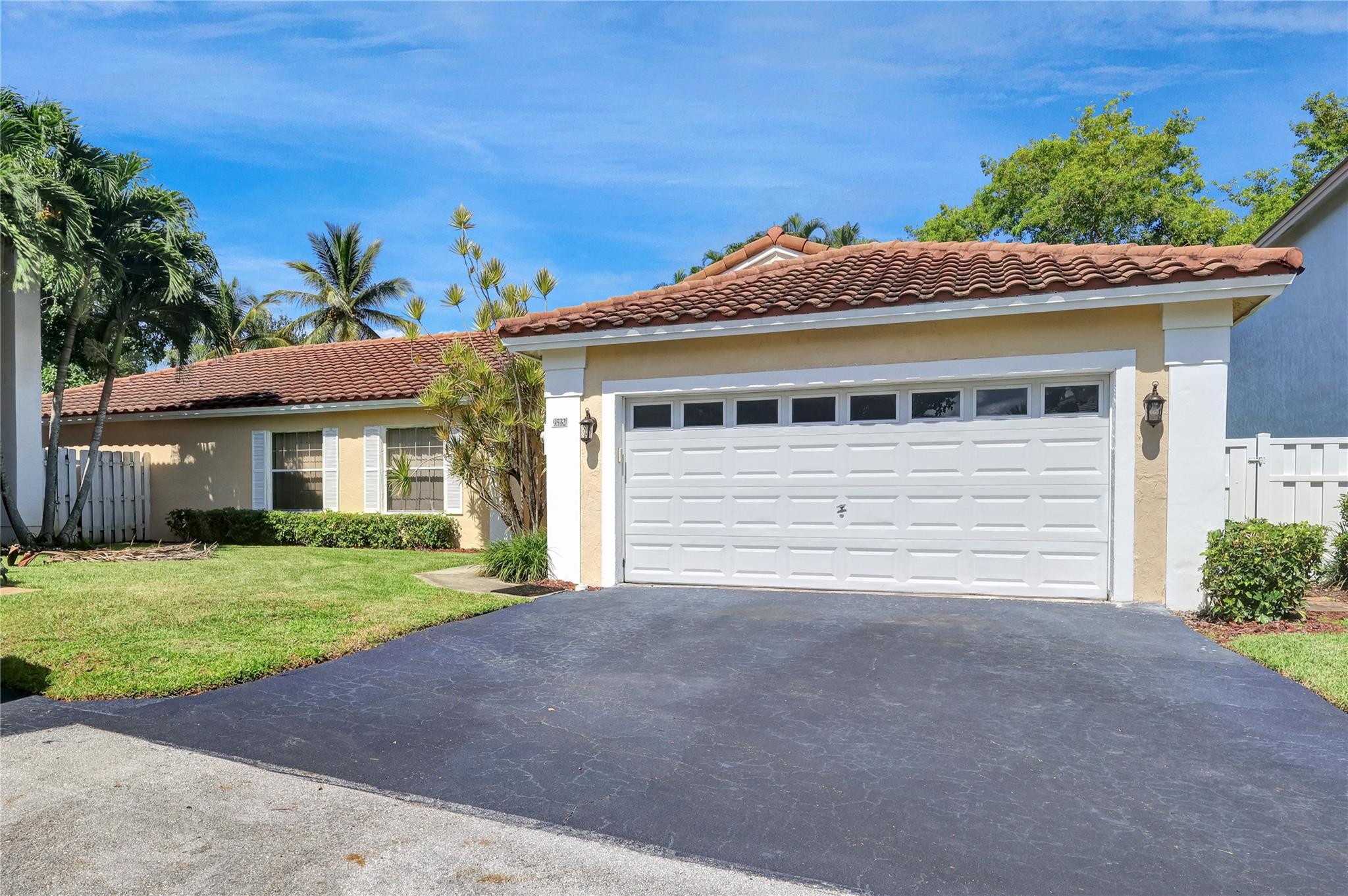 Well maintained upgraded 4/2 with two car garage on a oversized lot. Property is located on a cul-de-sac, very quiet and lots of parking space. Tastefully upgraded, tile flooring in living room and dining room area, laminated wood flooring in bedrooms. Lots of natural light and light color wall paint gives pleasant feeling. Kitchen has stainless steel appliances and granite counter top. All the rooms are great size. Big fenced back yard. New roof was done in 2012. A must see.