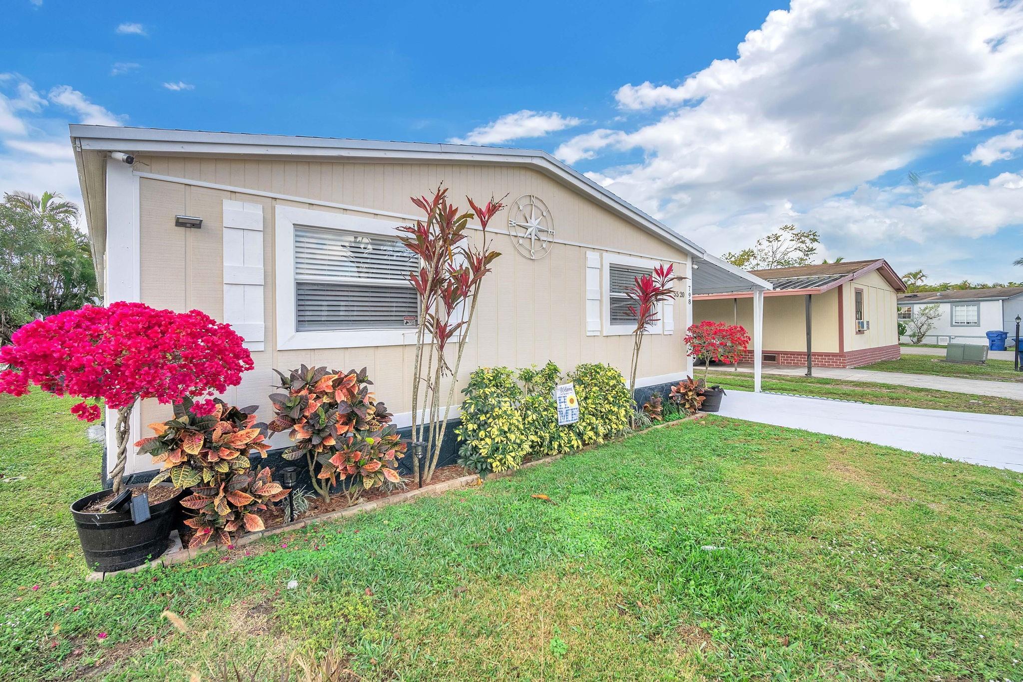 5520 NW 203rd, Miami Gardens, FL, 33055/$229,000 2 5520 NW 203rd