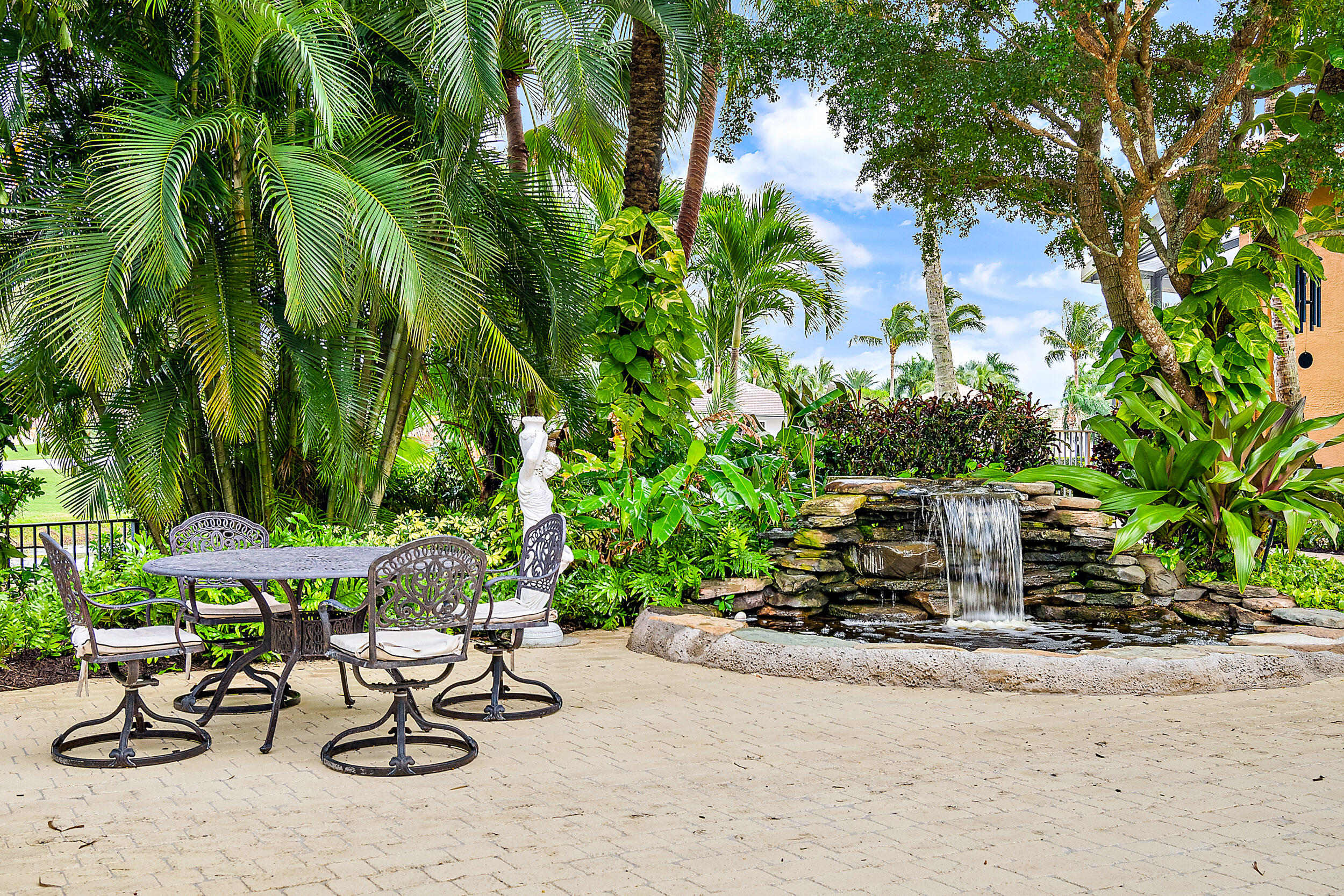 IBIS GOLF AND COUNTRY CLU - Residential