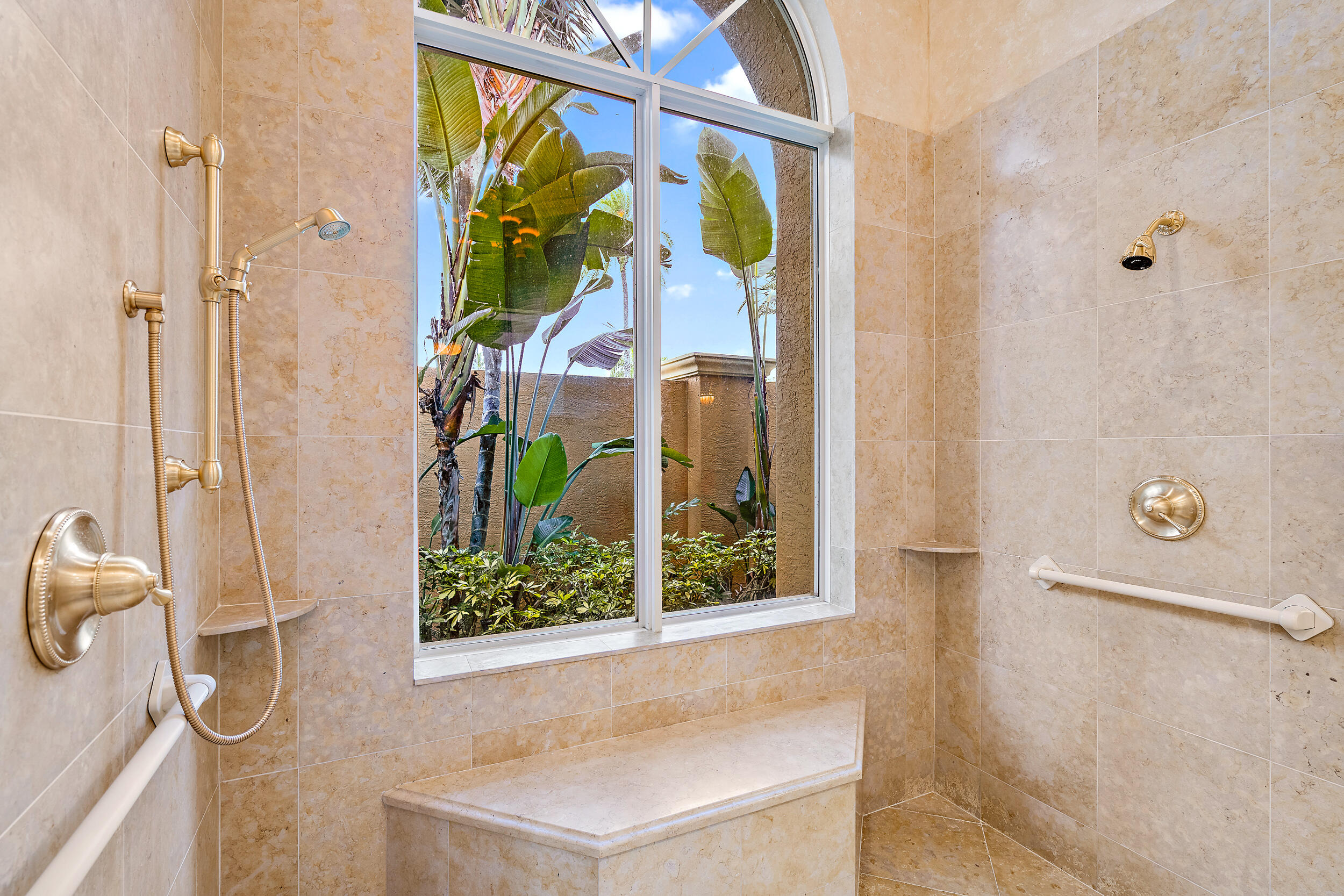 IBIS GOLF AND COUNTRY CLU - Residential