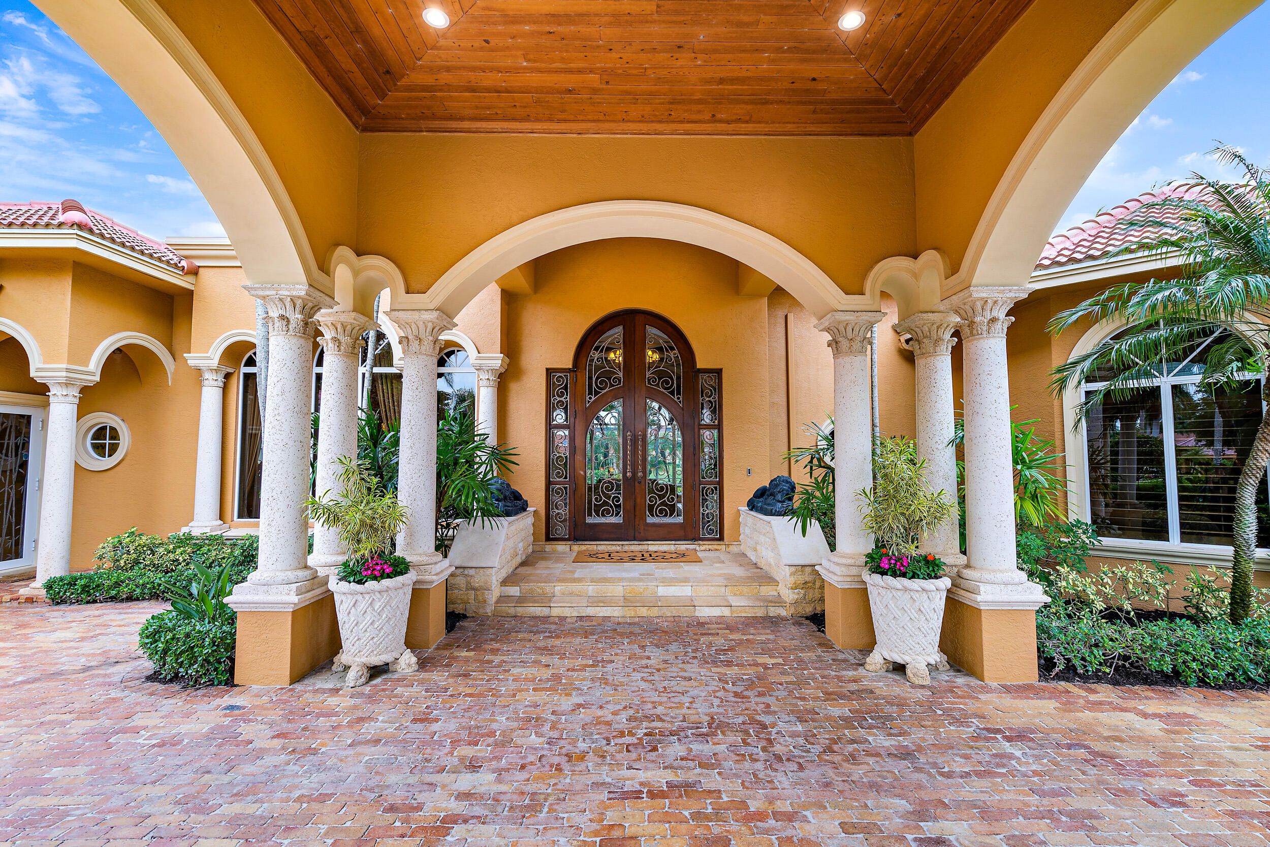 IBIS GOLF AND COUNTRY CLU - Residential