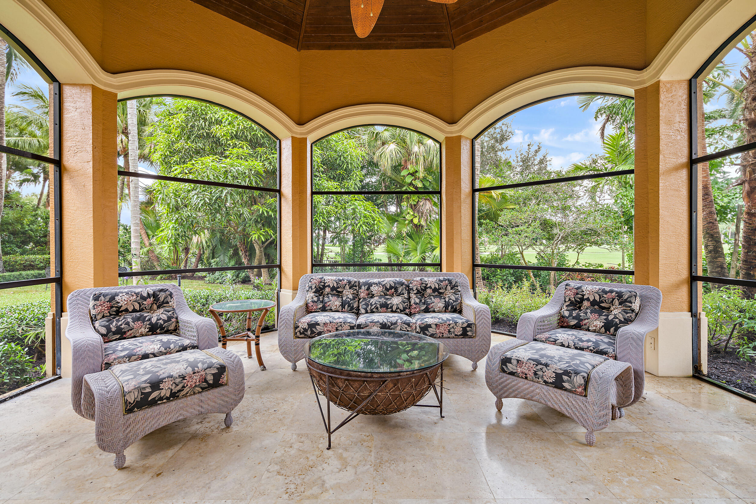 IBIS GOLF AND COUNTRY CLU - Residential