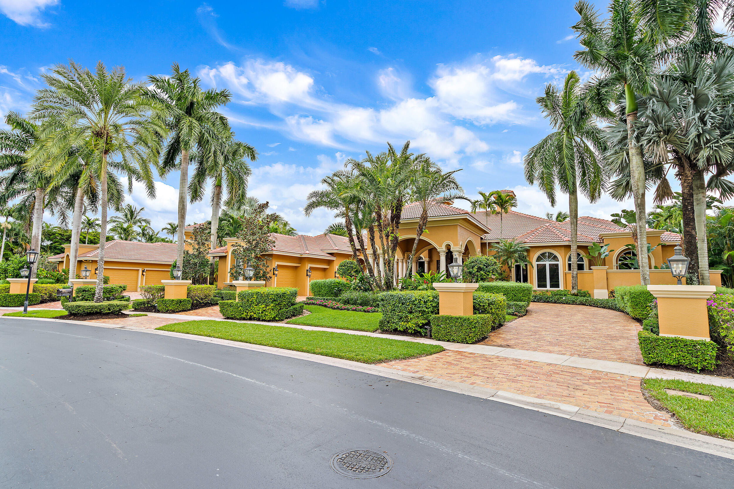 IBIS GOLF AND COUNTRY CLU - Residential