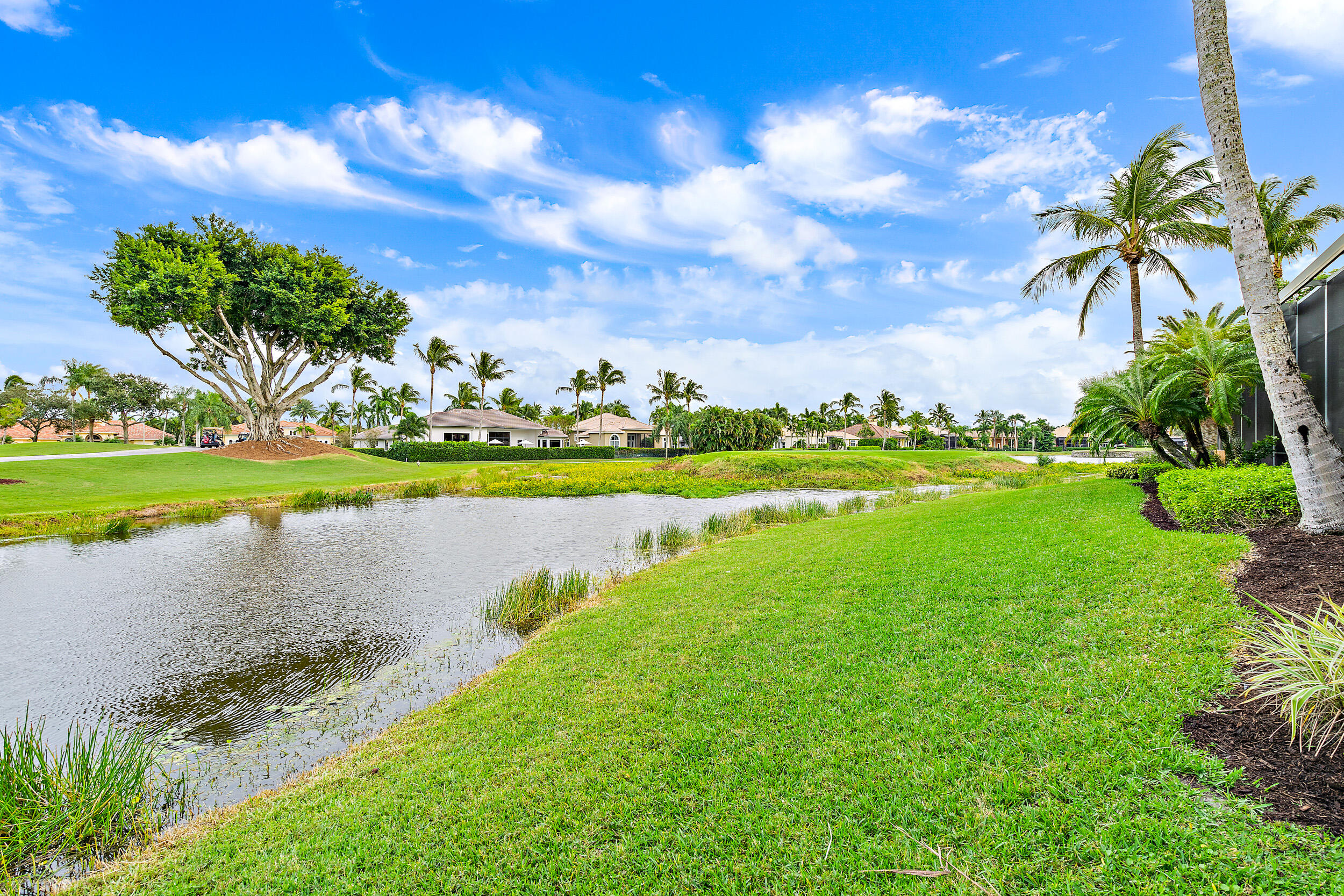 IBIS GOLF AND COUNTRY CLU - Residential