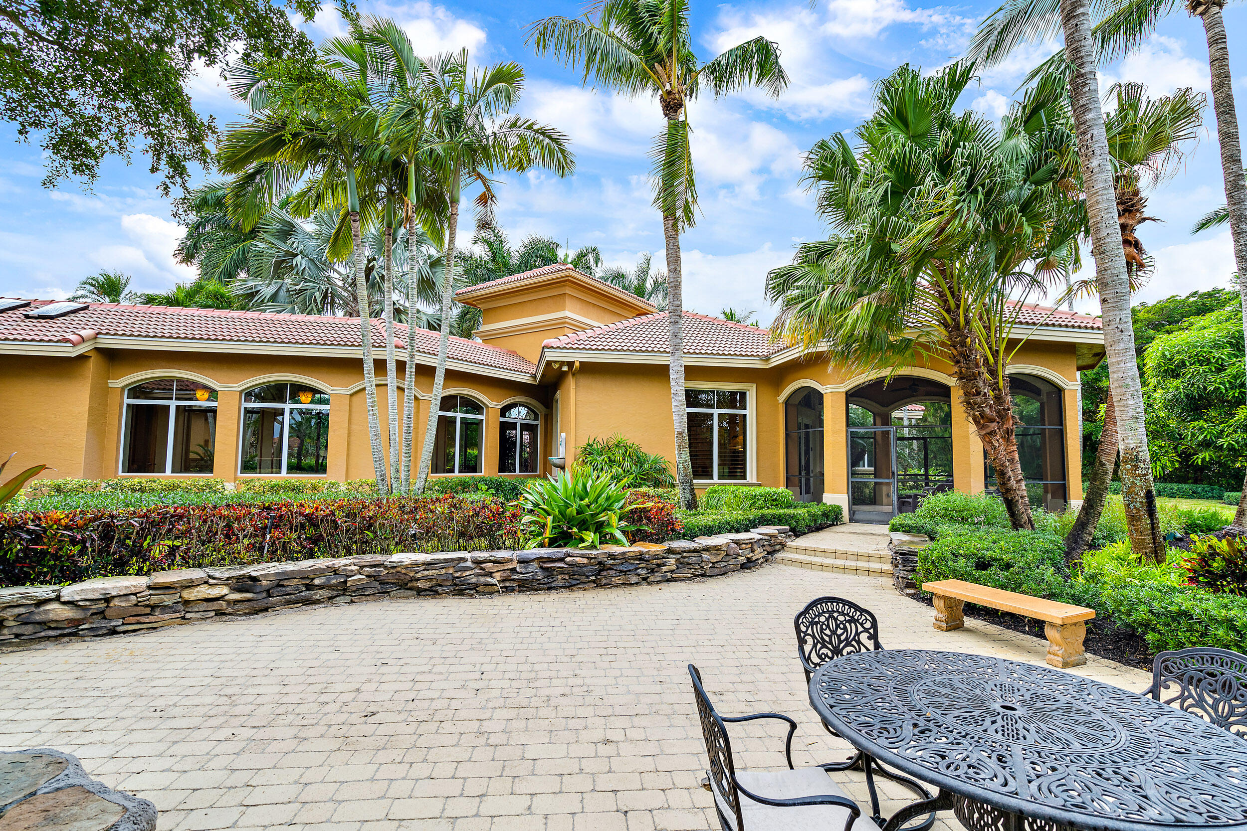 IBIS GOLF AND COUNTRY CLU - Residential