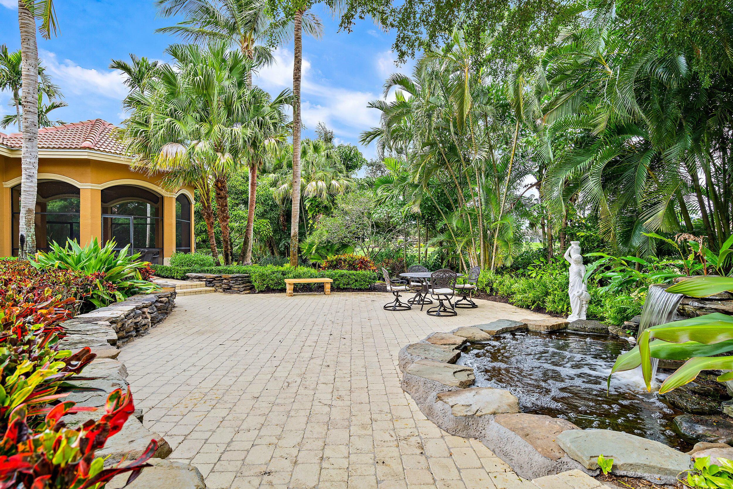 IBIS GOLF AND COUNTRY CLU - Residential