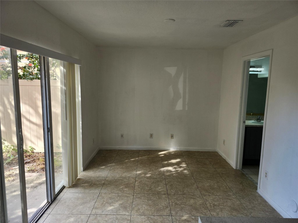 MONTEGO BAY - Residential Lease