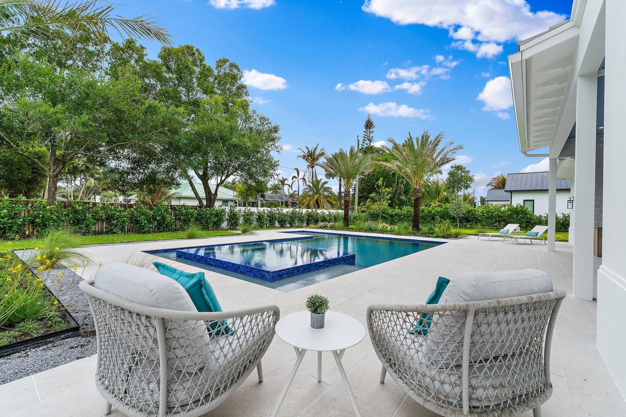 PENNOCK POINT - Residential