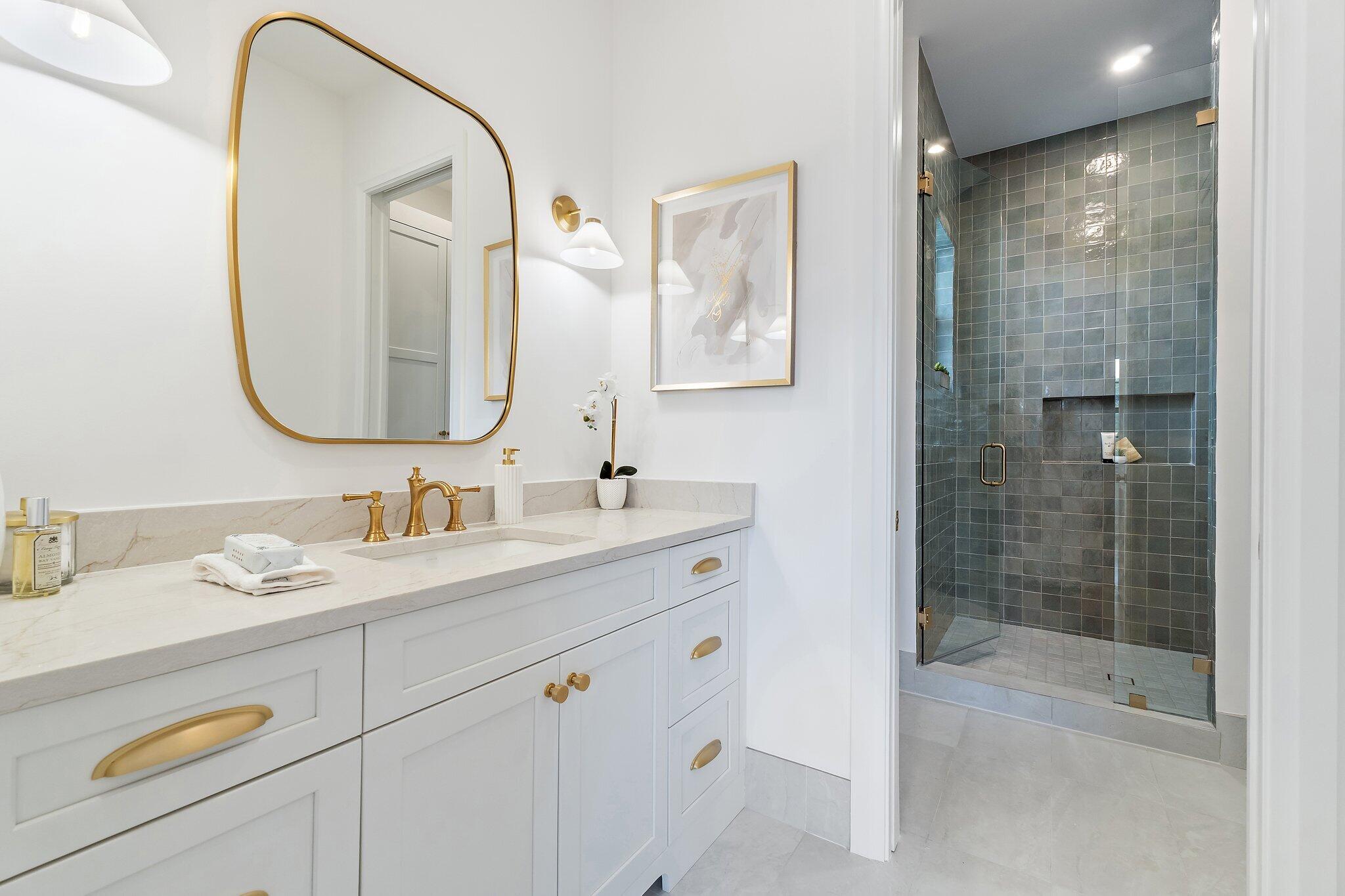 PENNOCK POINT - Residential