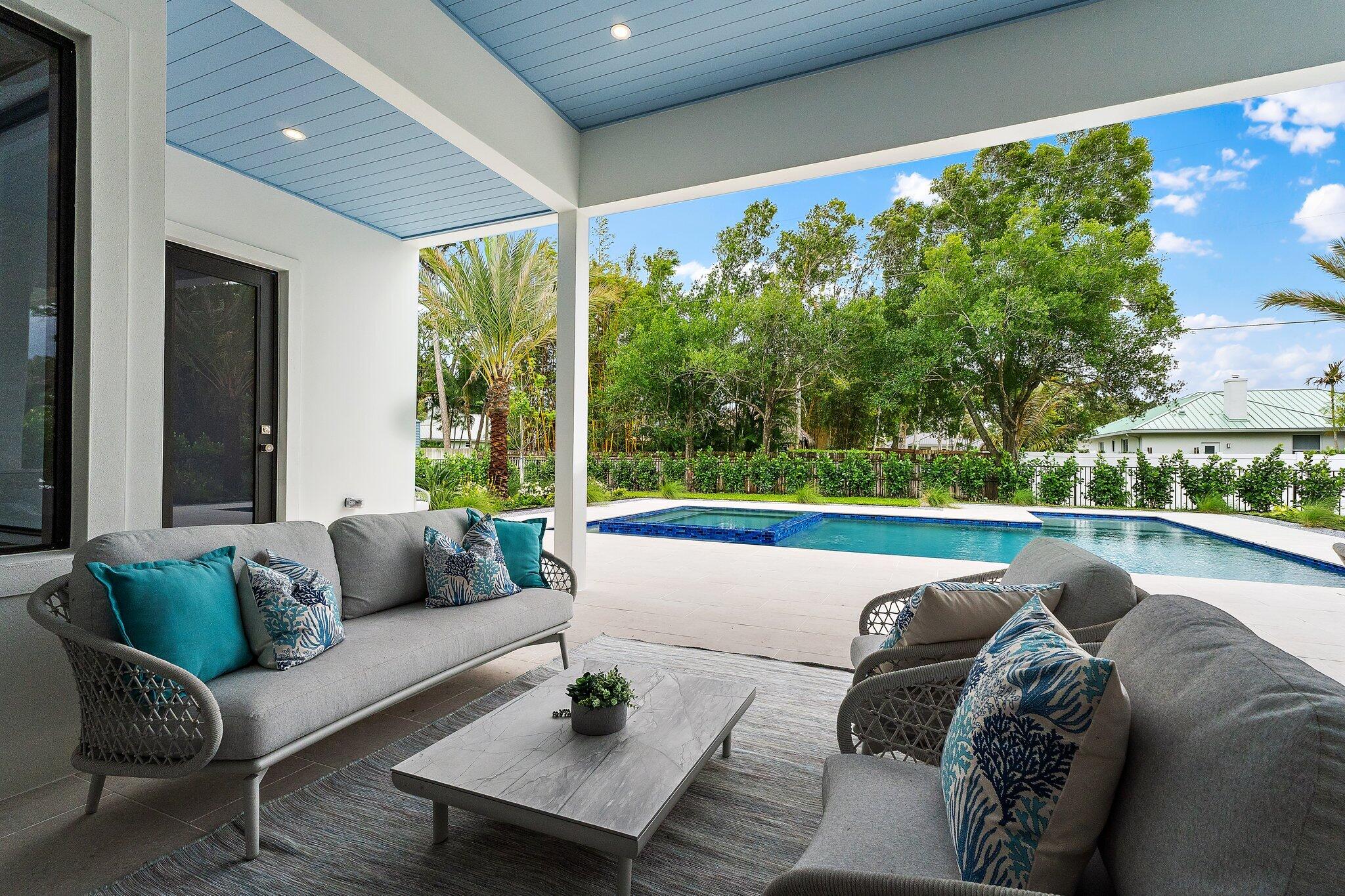 PENNOCK POINT - Residential