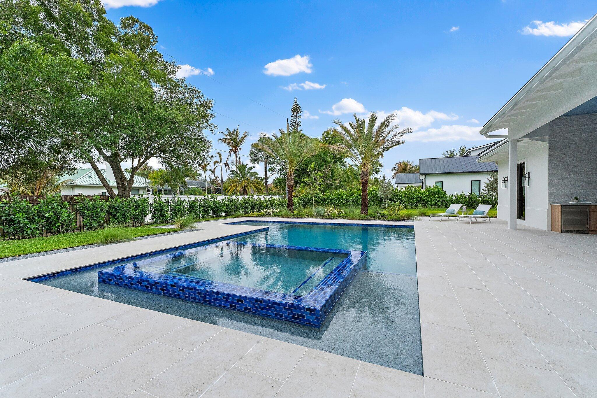 PENNOCK POINT - Residential