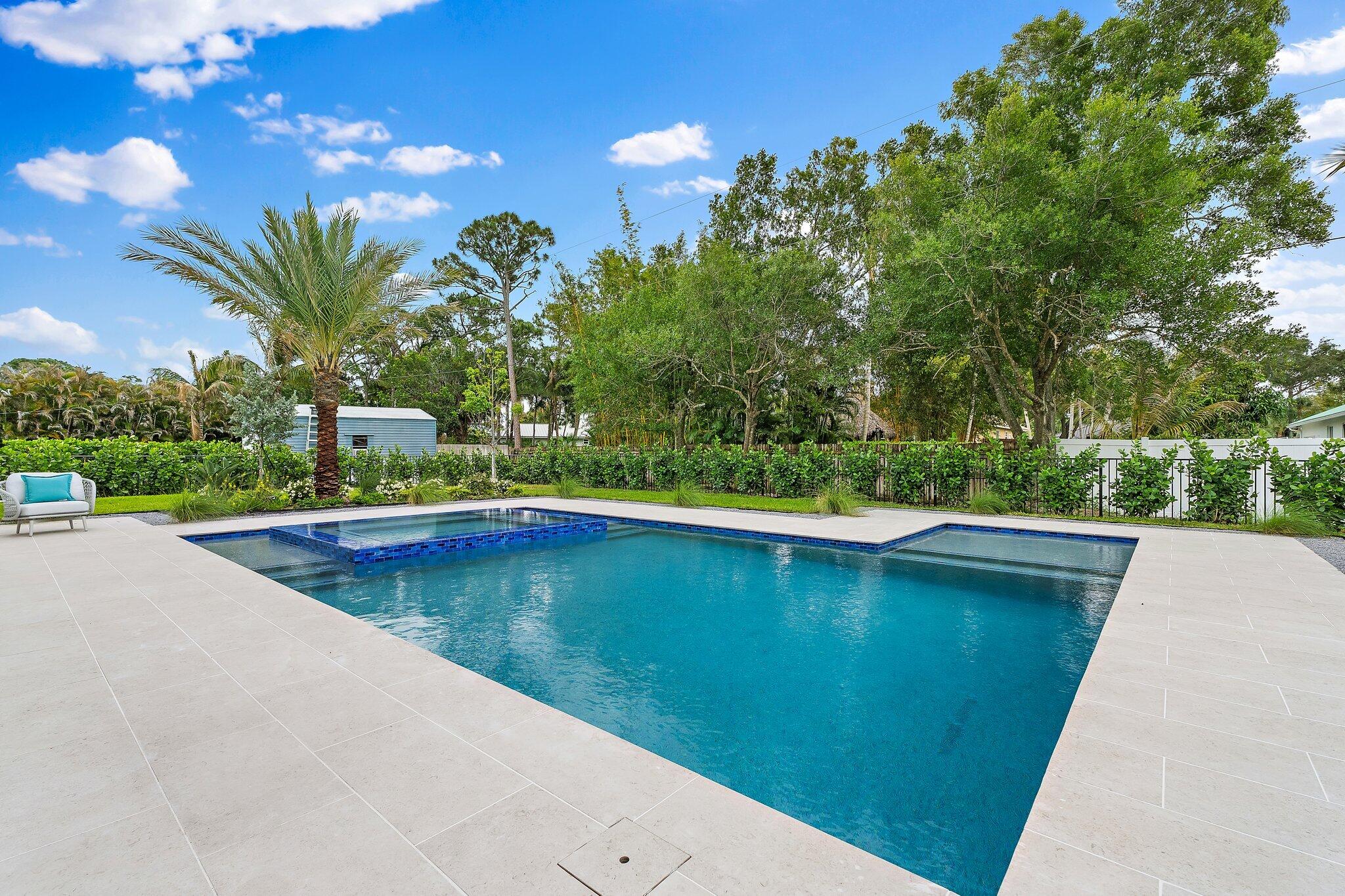 PENNOCK POINT - Residential