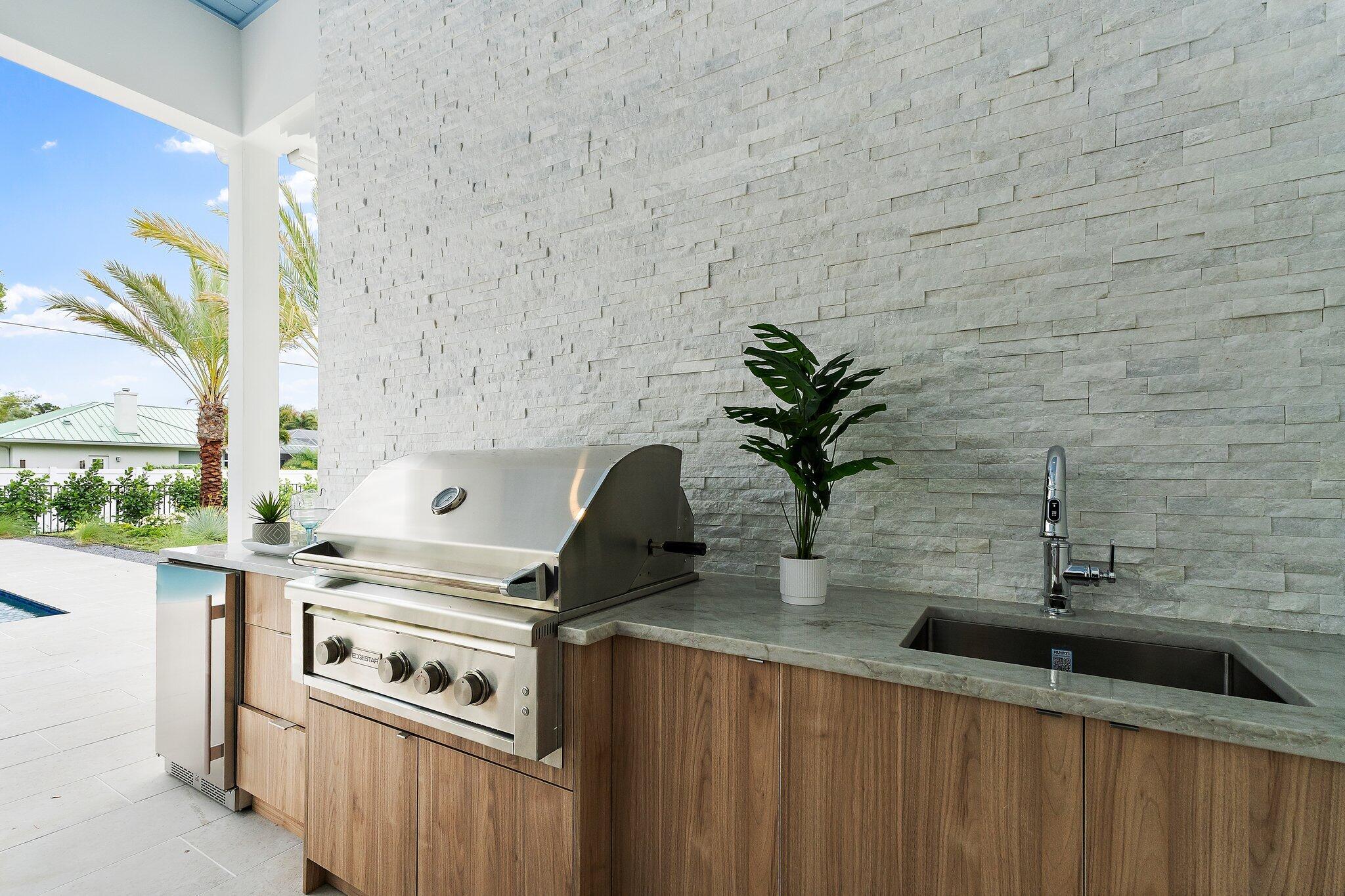 PENNOCK POINT - Residential