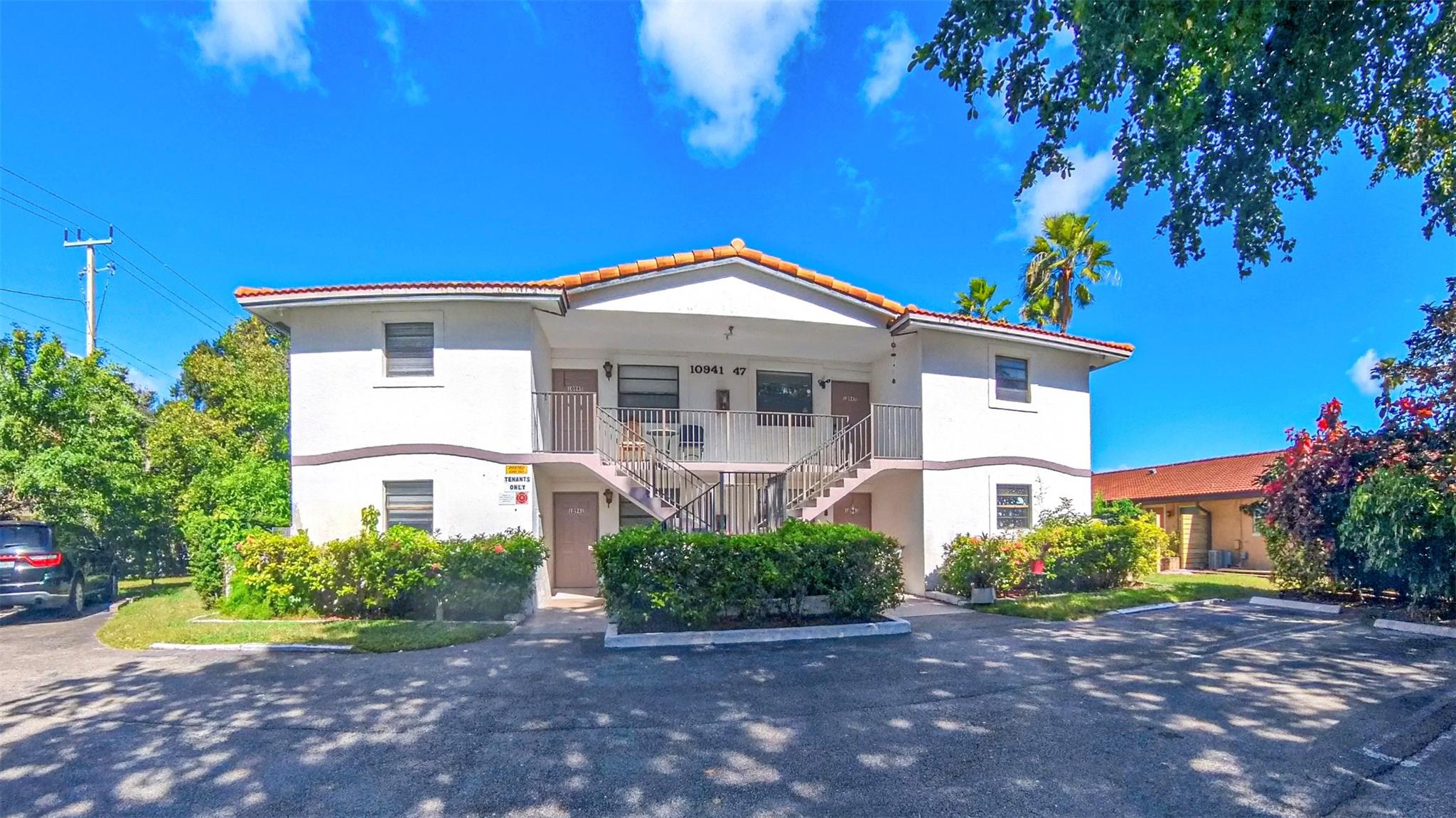 10941 NW 45th St