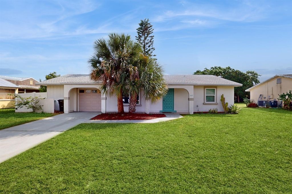 Photo of 1857 SE Burgundy Lane, Port Saint Lucie, FL 34952 (MLS # R11020684)