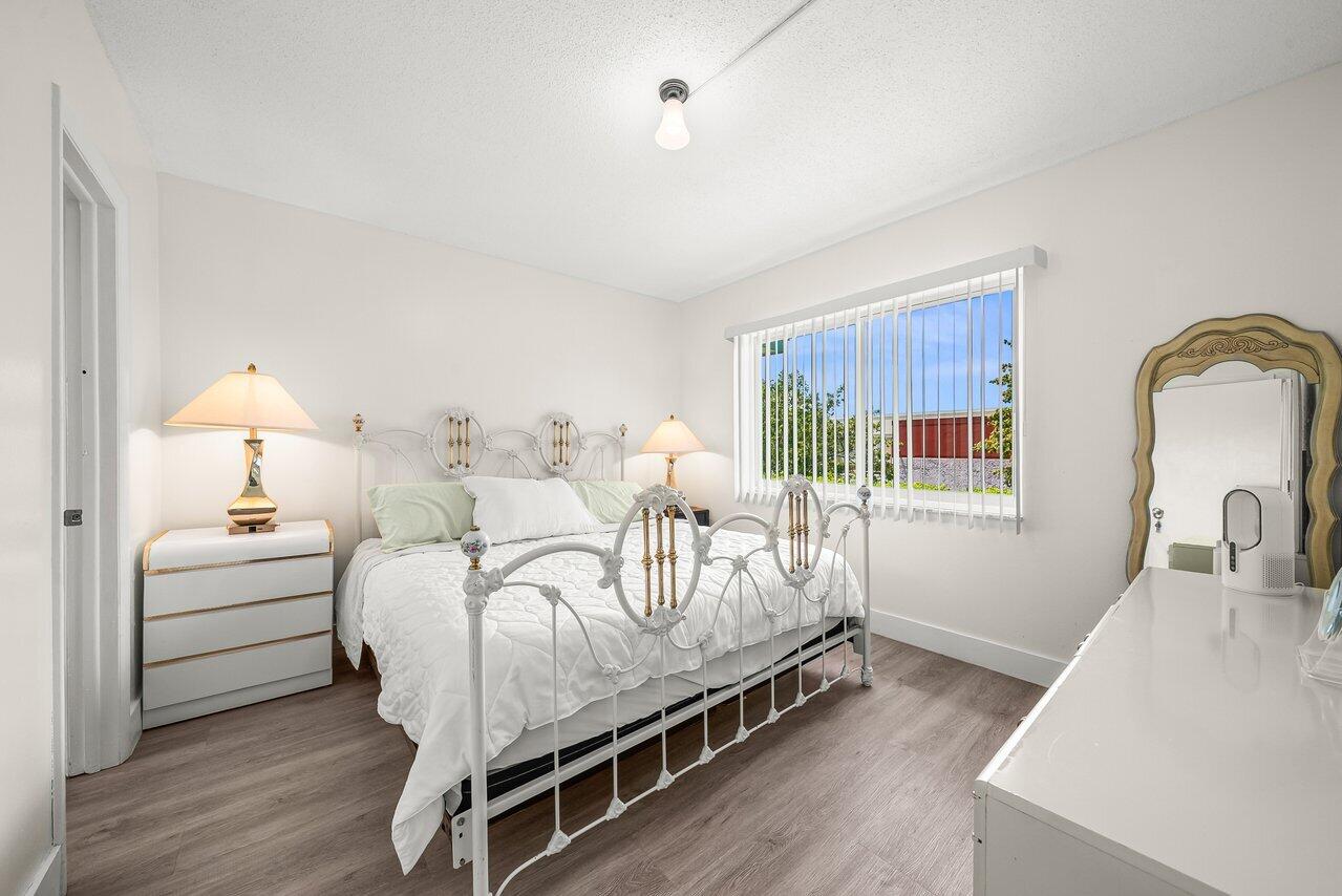 LEISUREVILLE LAKE CONDO - Residential