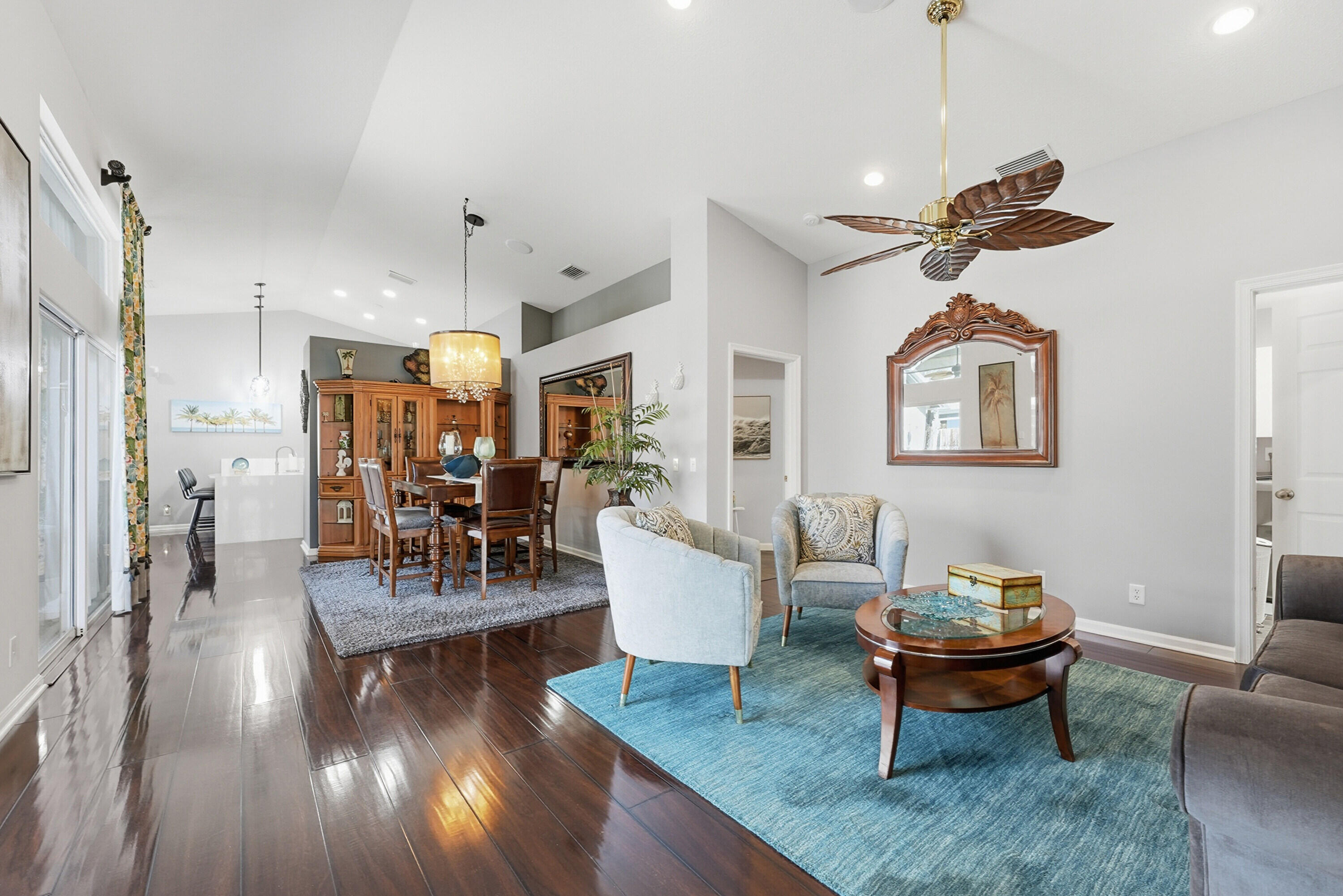 2811 SW Mustang Terrace