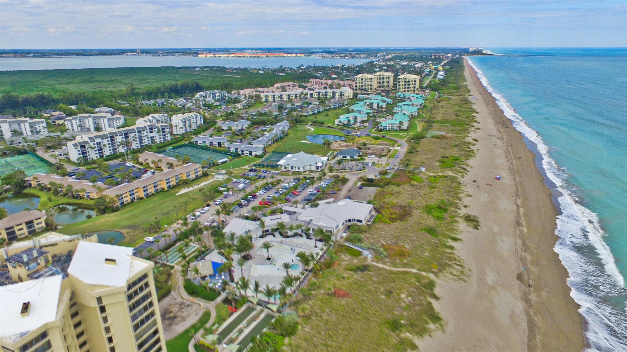 CATAMARAN ll CONDOMINIUM - Residential