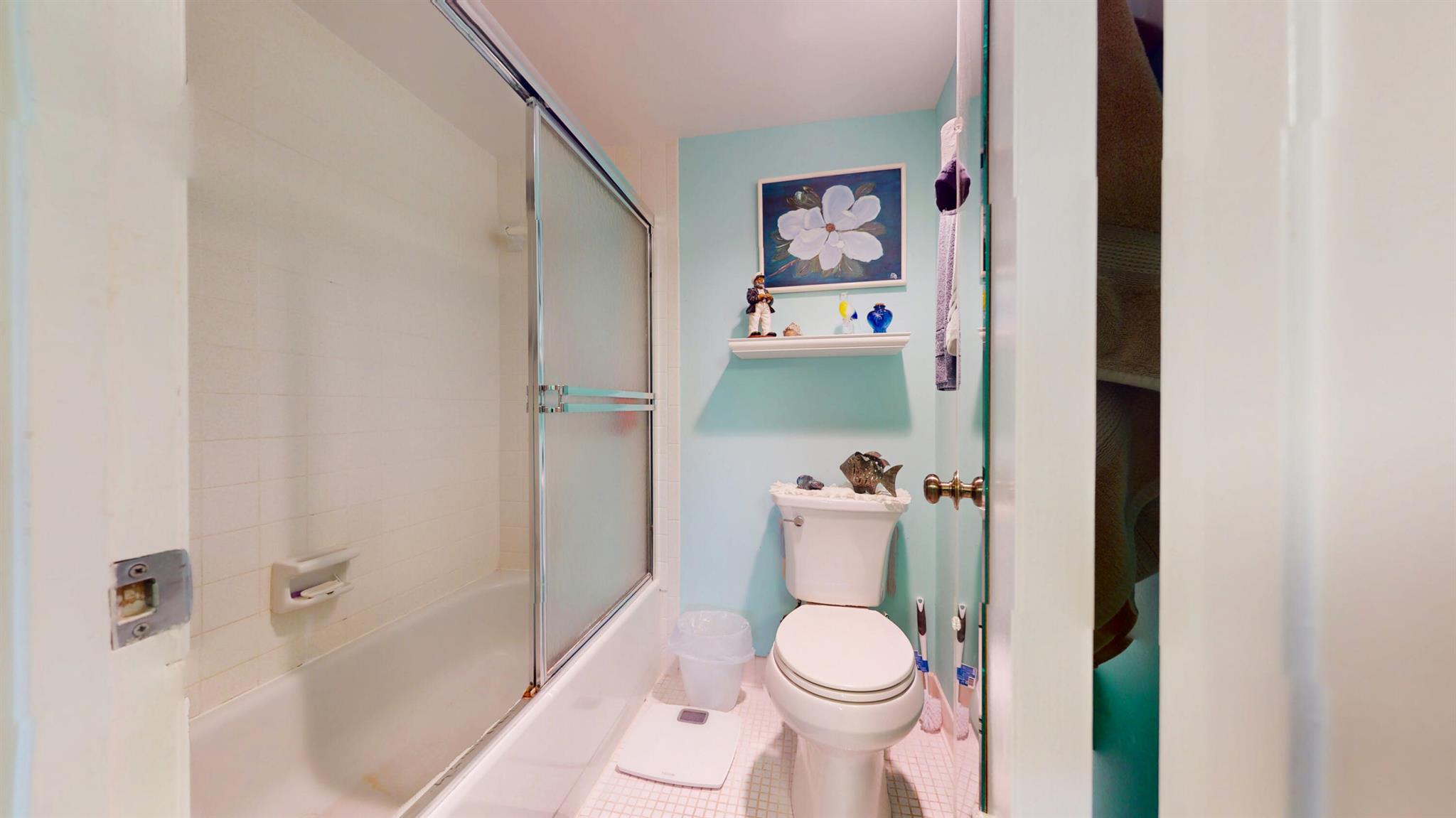 CATAMARAN ll CONDOMINIUM - Residential