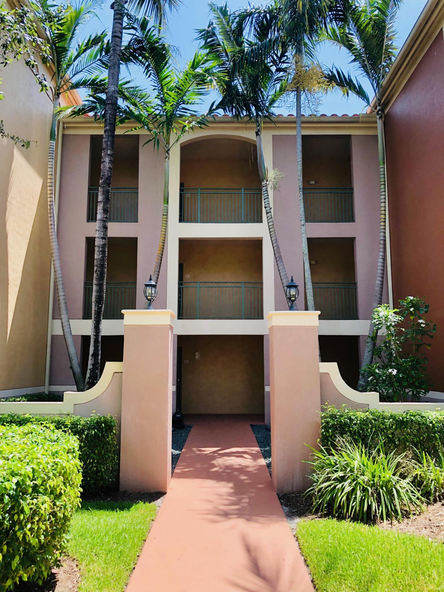 ST ANDREWS AT POLO CLUB CONDO - Residential Lease