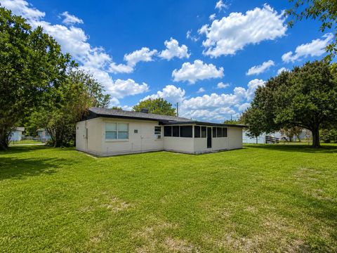 Tiny photo for 1606 N 14th Street, Fort Pierce, FL 34950 (MLS # B26037241)